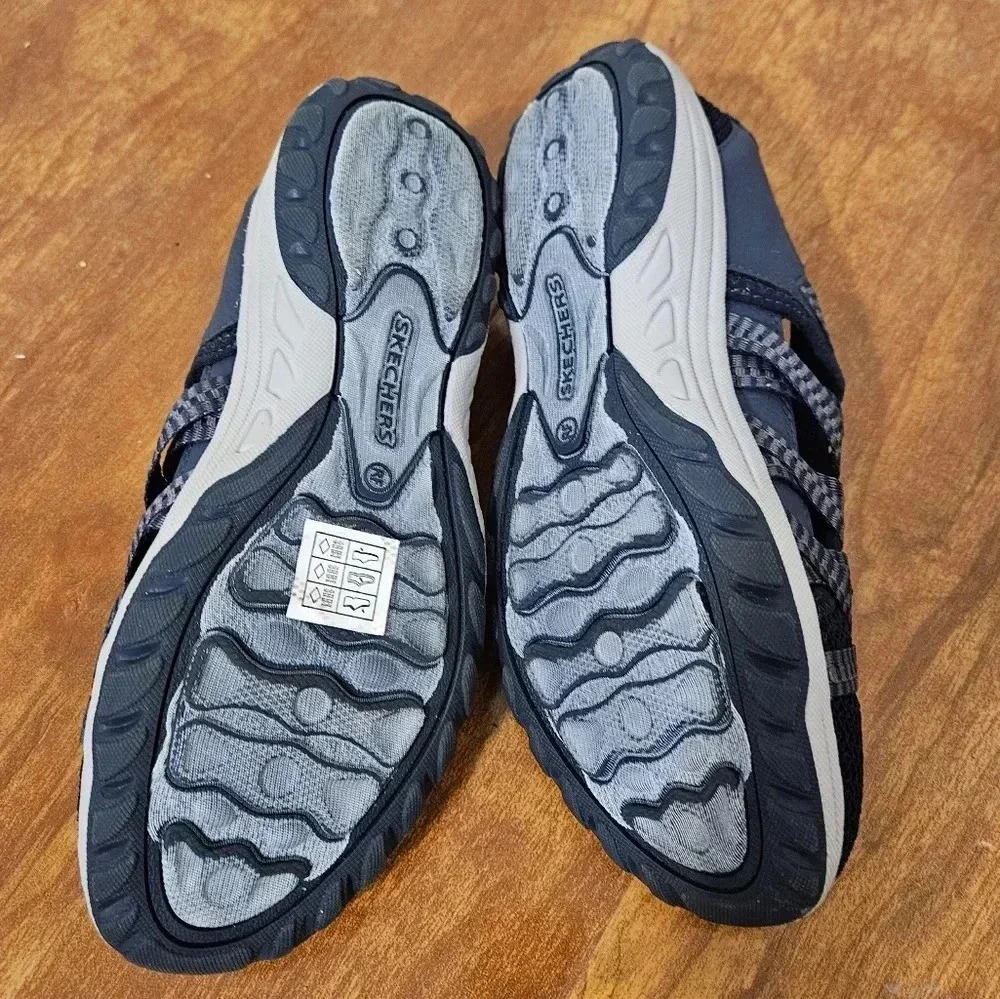 Skechers Luxe Foam Slip On Shoes - Picture 8 of 10